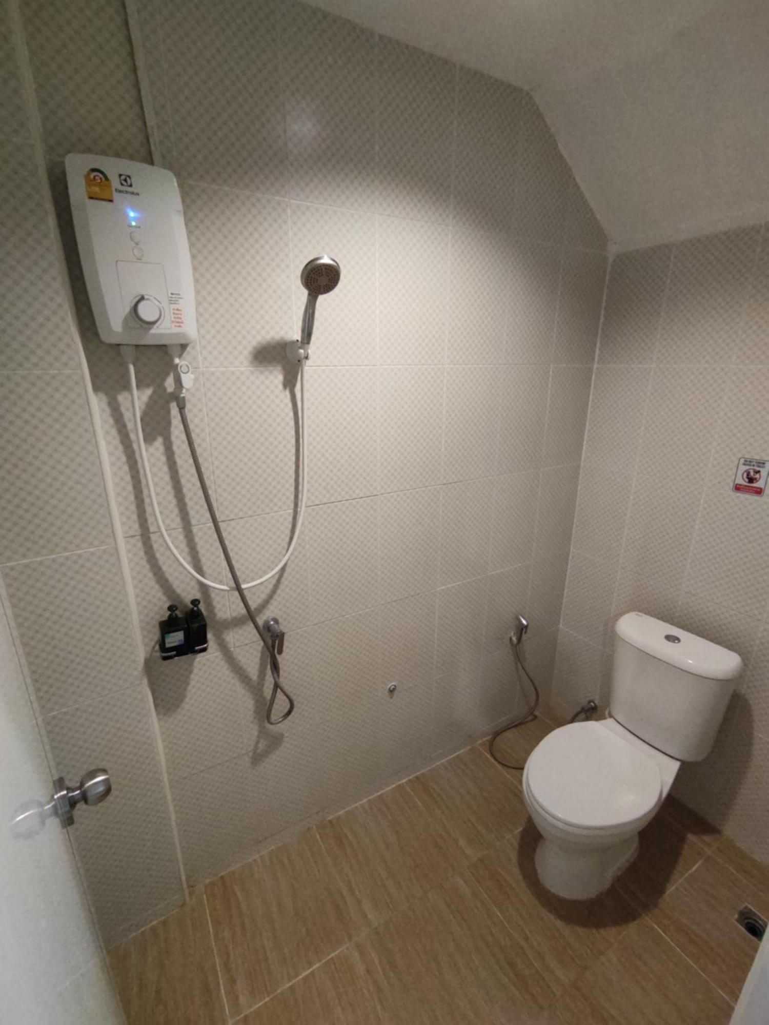 Life Hotel Rong Khun Ban Mai  Esterno foto